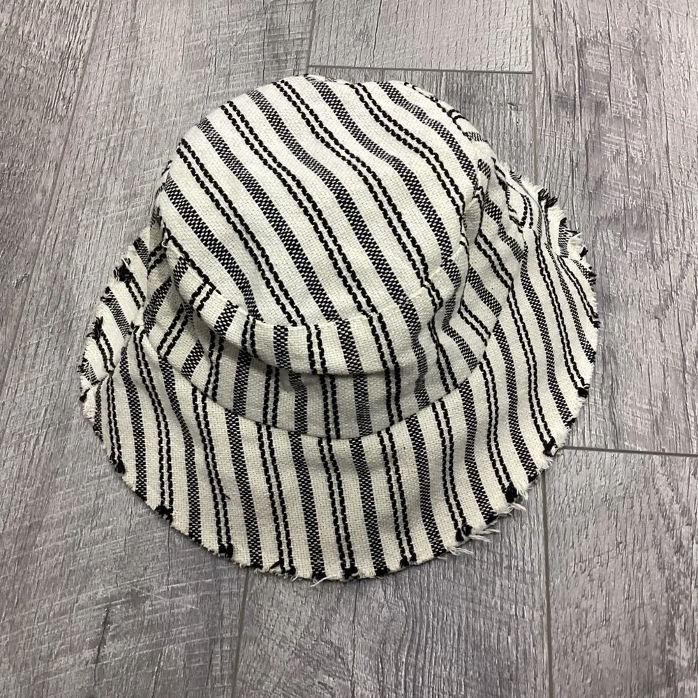 Shiraleah Striped Bucket Hat